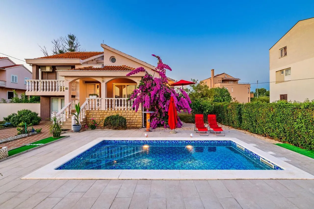 Holiday Home Sokolar Privlaka