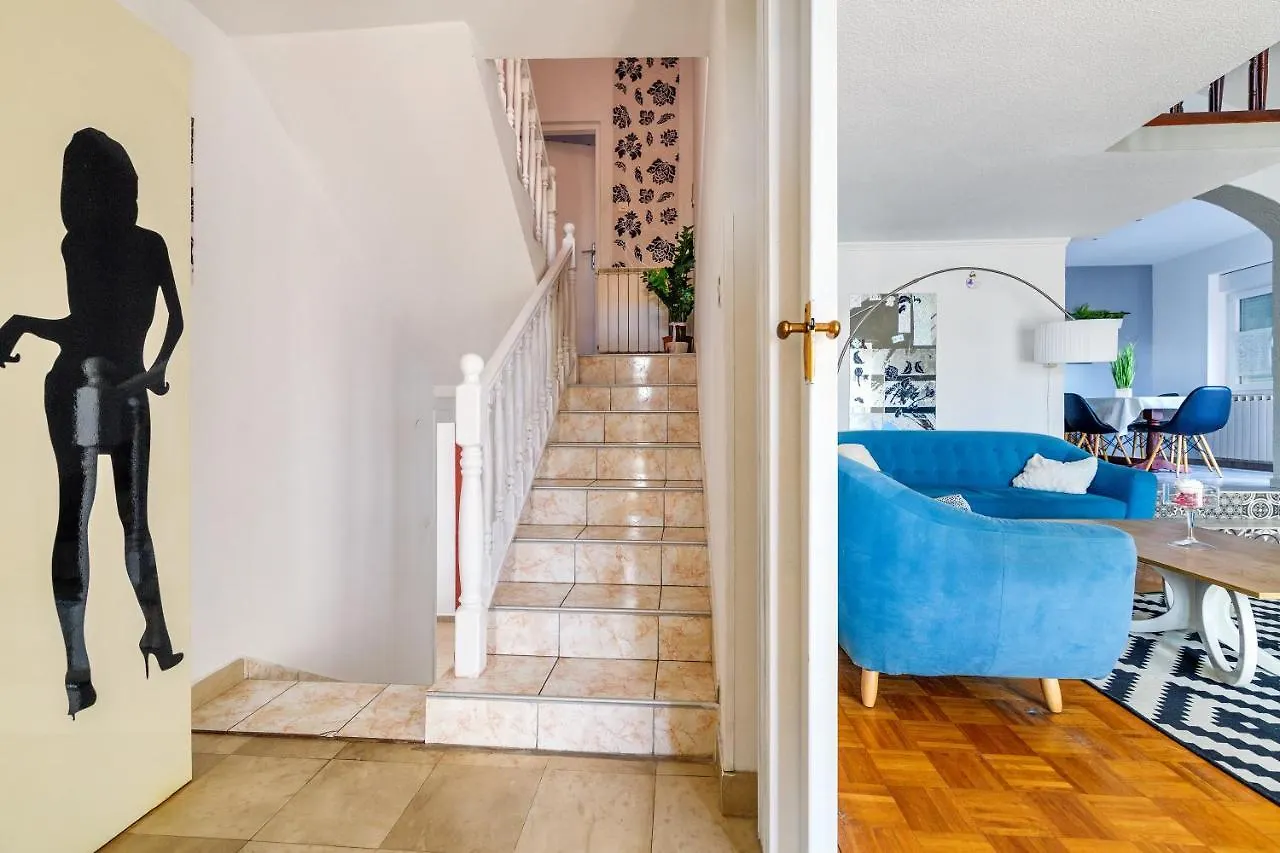 Holiday Home Sokolar Privlaka  Kroatien